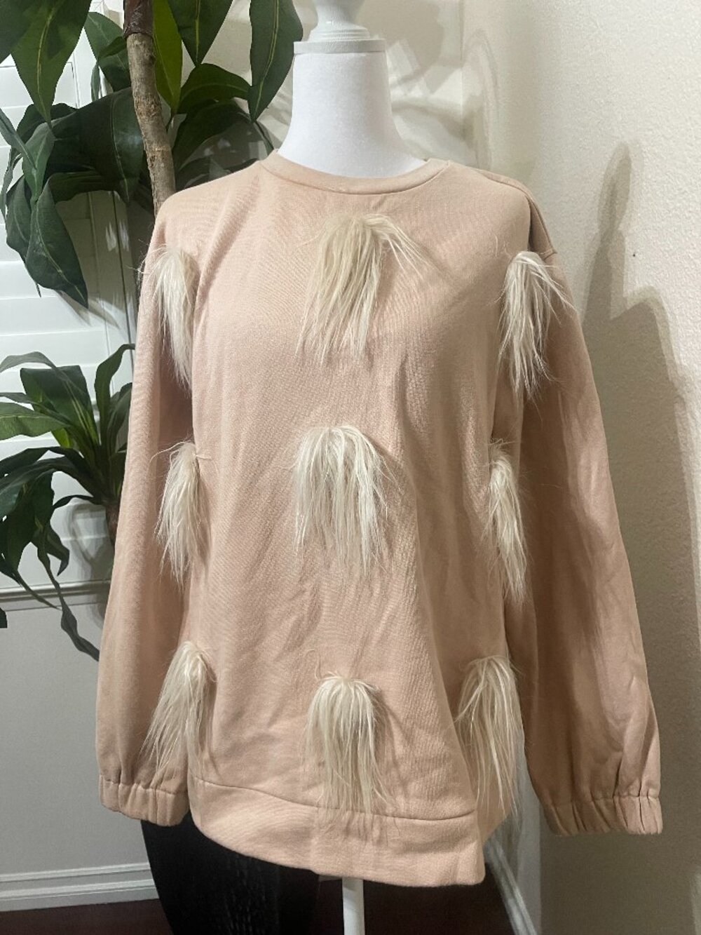 Stella McCartney Blush Pink Faux Fur Appliqué Sweatshirt IT 40 US 4 S